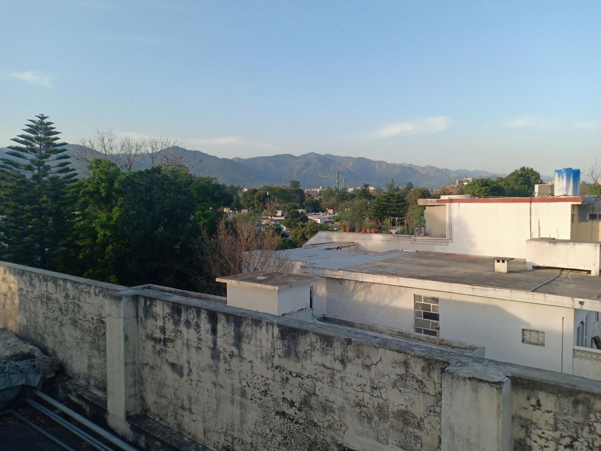 New Islamabad Guest House エクステリア 写真